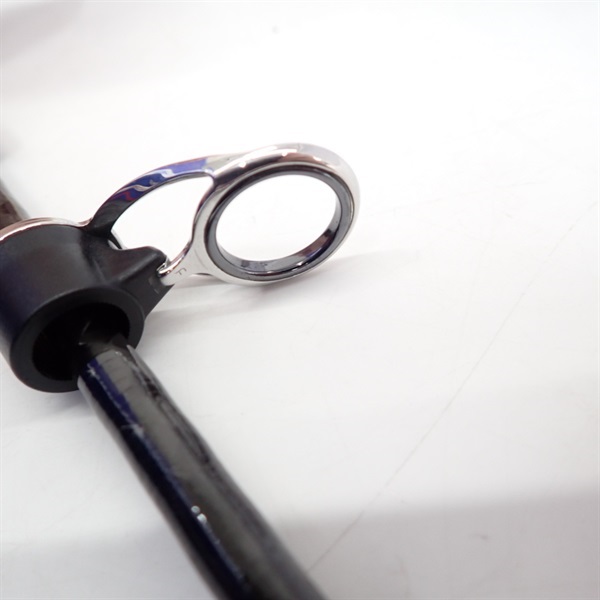 １７ボーダレス３０５Ｈ４－Ｔ